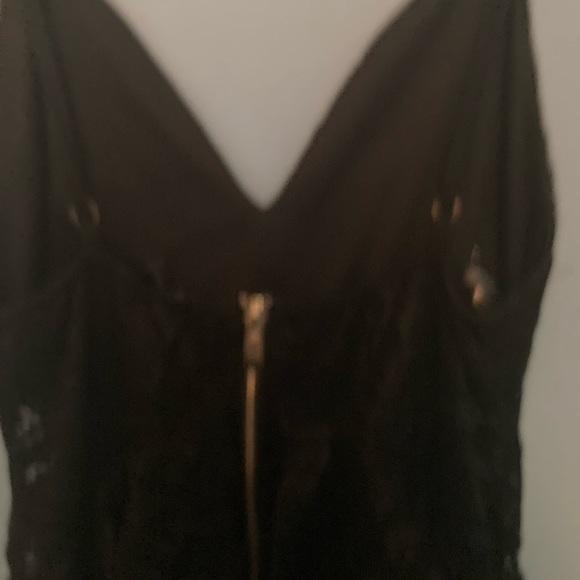 Black lace dress - Picture 7 of 11